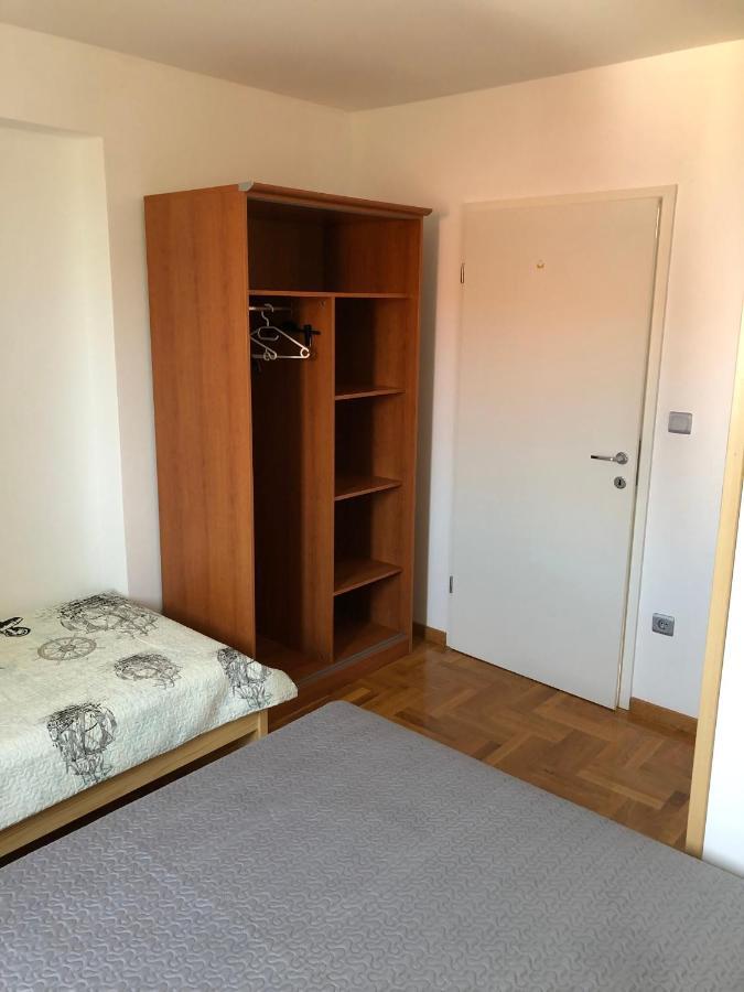 Vito & Rocco Apartment Малинска Экстерьер фото