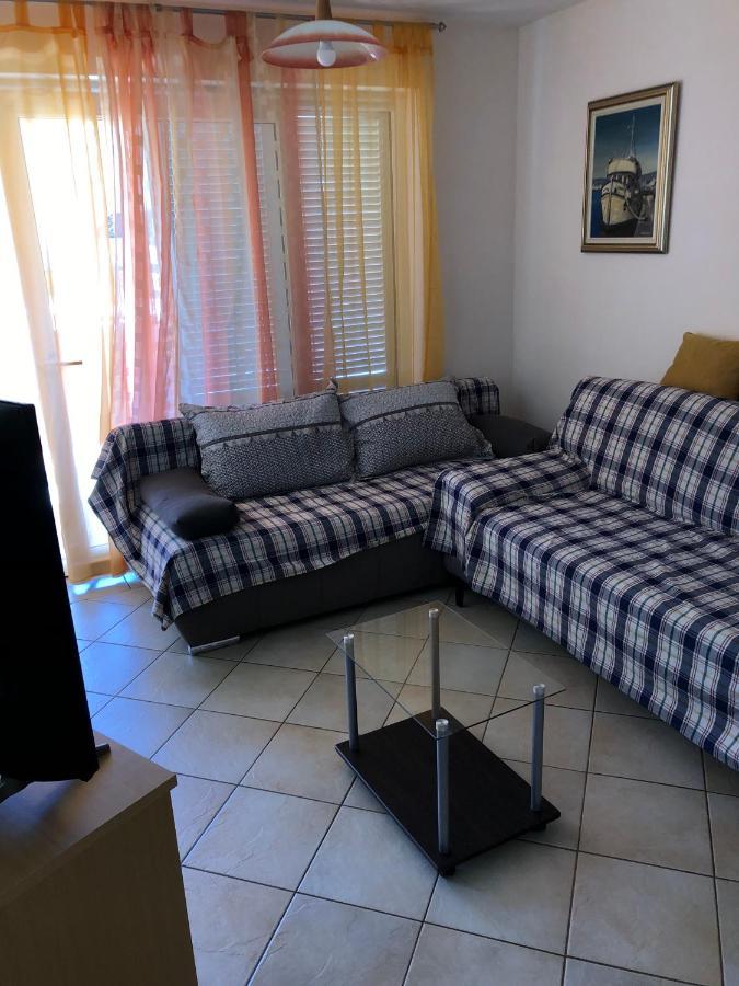 Vito & Rocco Apartment Малинска Экстерьер фото